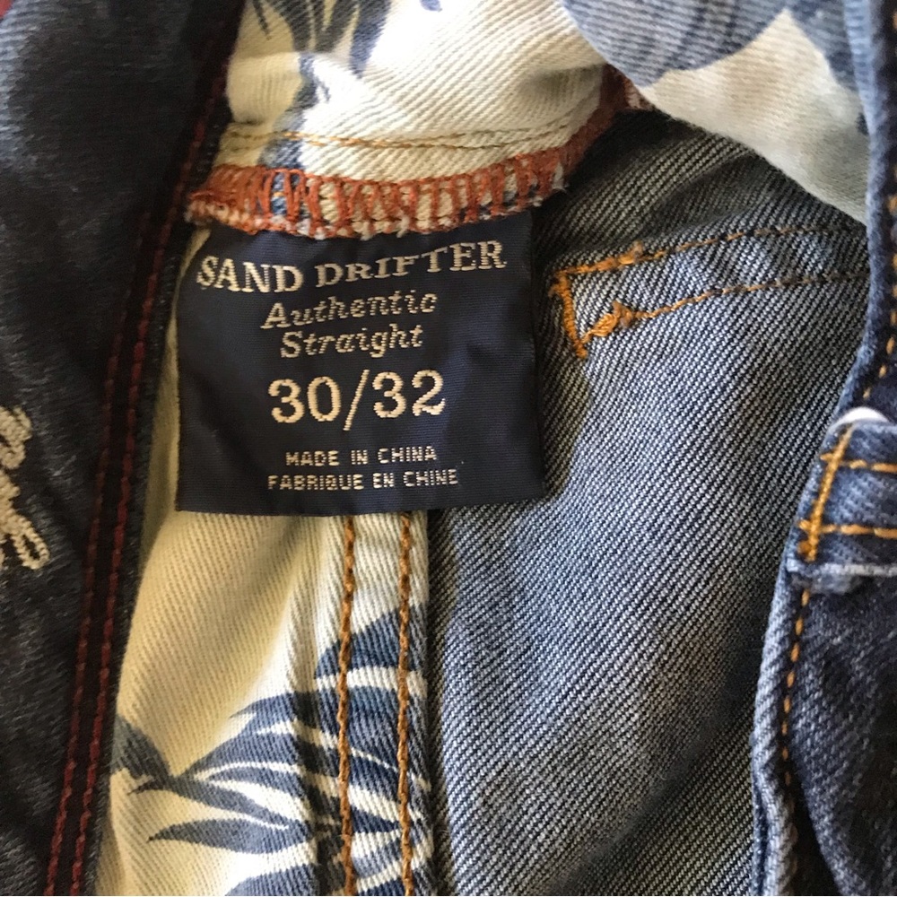 Tommy Bahama Sand Drifter Jeans - Picture 6 of 10